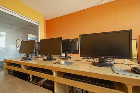 KDF Sudirman -  Computer Room